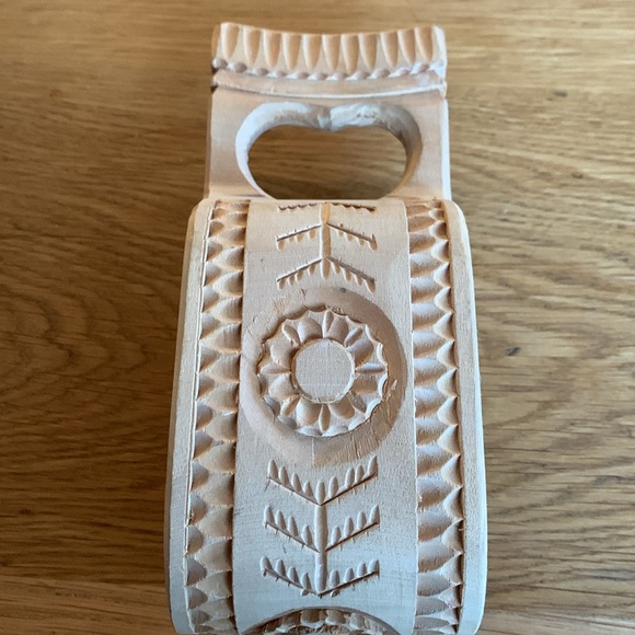 Vintage Hand-carved Wooden Cup , Signed Cracovie 1977 , Poland - Picture 11 of 11